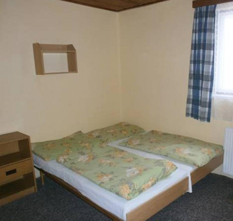 Horska Chata Roubenka Strážné Zimmer foto